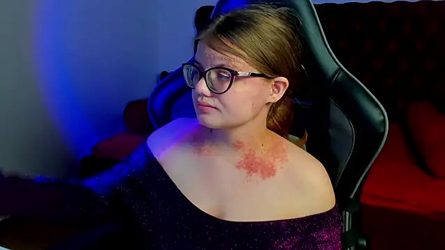 ChloeHalses online show from March 2026 05:08:01 AM