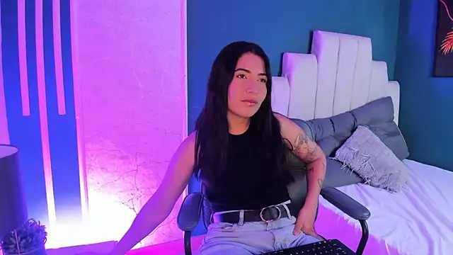 Adrienne   online show from April 2026 05:21:01 PM