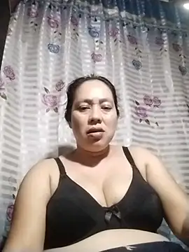 Snapshot of May_Bombs chatting on February 2026 01:31:02 AM May Bombs online show from February 2026 01:31:02 AM