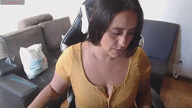 MeliisaRobers online show from July 2026 09:31:02 PM