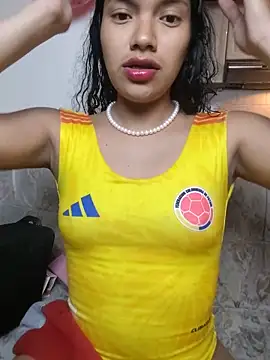 Snapshot of Julieta_Parker chatting on June 2026 01:48:01 AM Julieta Parker online show from June 2026 01:48:01 AM