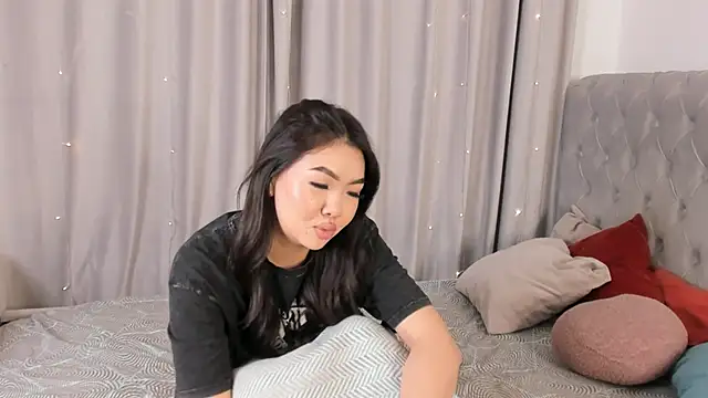 AraIkenberry online show from March 2026 06:54:01 PM