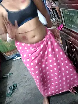 Snapshot of Tiay_009 chatting on February 2026 08:35:02 PM Tiay 009 online show from February 2026 08:35:02 PM