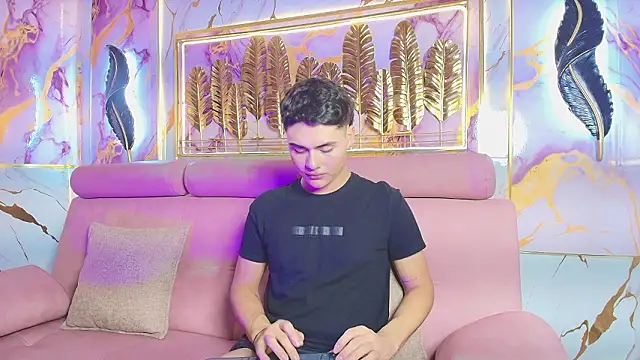 Snapshot of FemNoa chatting on February 2026 07:25:02 PM FemNoa online show from February 2026 07:25:02 PM