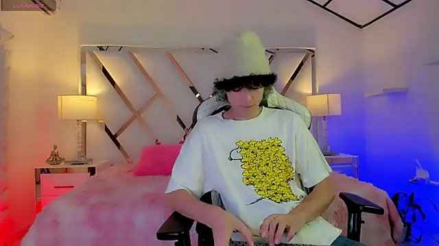 thanier 18 online show from April 2026 07:30:02 PM