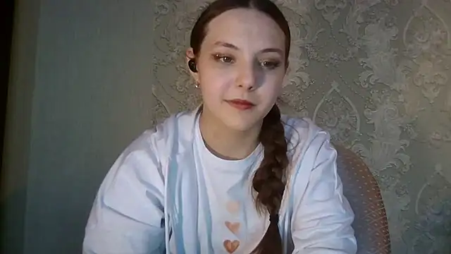 Snapshot of YuniNeko chatting on February 2026 12:58:02 PM YuniNeko online show from February 2026 12:58:02 PM