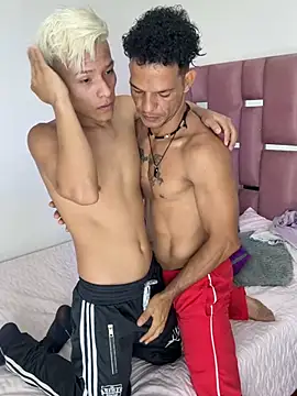 Snapshot of MaxyRyan chatting on February 2026 01:04:01 PM MaxyRyan online show from February 2026 01:04:01 PM