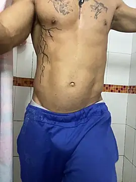 Snapshot of MaxyRyan chatting on February 2026 05:28:02 AM MaxyRyan online show from February 2026 05:28:02 AM