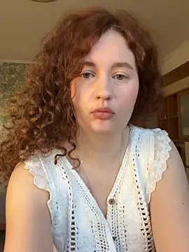 Snapshot of Anna__Desire chatting on February 2026 04:28:02 AM Anna Desire online show from February 2026 04:28:02 AM