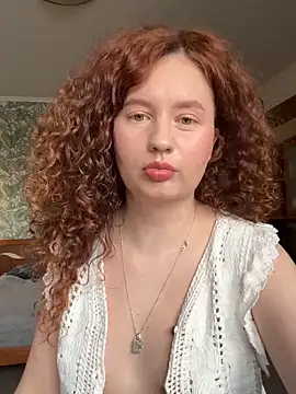 Snapshot of Anna__Desire chatting on February 2026 08:18:02 AM Anna Desire online show from February 2026 08:18:02 AM