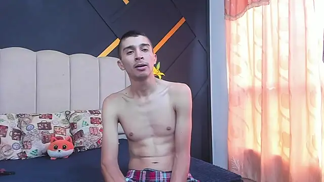 Snapshot of MiaANDrony chatting on February 2026 12:59:02 PM MiaANDrony online show from February 2026 12:59:02 PM