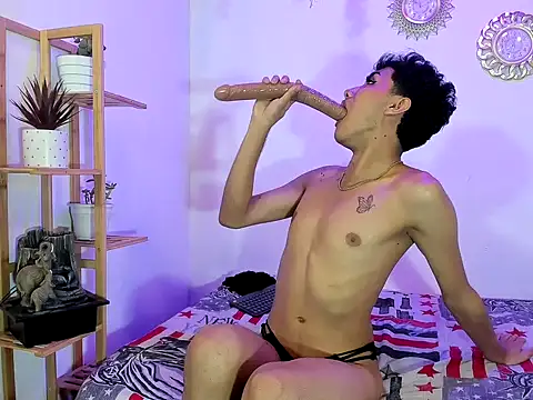 Snapshot of Snover_hot2006 chatting on March 2026 05:08:02 AM Snover hot2006 online show from March 2026 05:08:02 AM