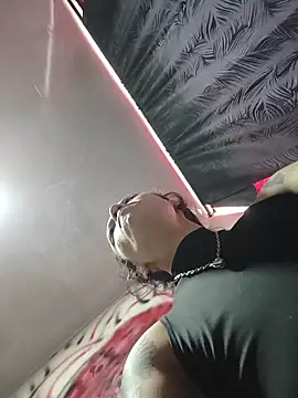 CharlotteKravizz online show from February 2026 03:23:01 PM