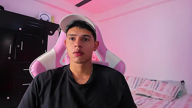 Snapshot of Adrian_Prime_ chatting on February 2026 07:21:02 PM Adrian Prime online show from February 2026 07:21:02 PM