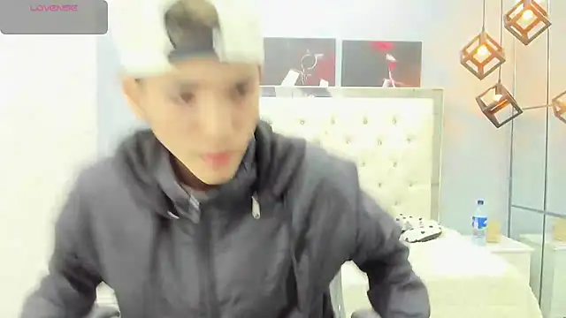 Asher costa online show from April 2026 11:32:01 PM