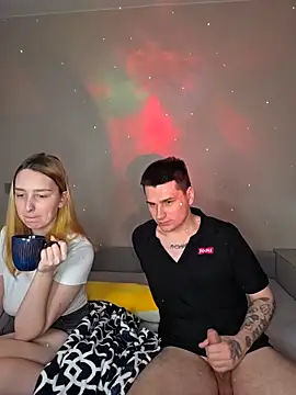 ToxyFoxyy online show from February 2026 12:09:01 PM