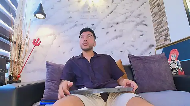 Max Hornye online show from February 2026 06:42:01 PM