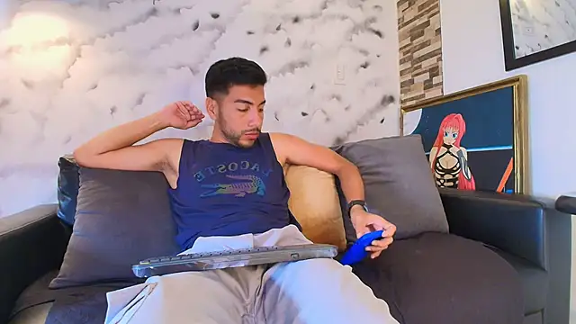 Max Hornye online show from March 2026 07:43:02 PM