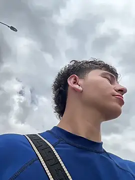 ARON LUXX online show from April 2026 03:06:01 PM