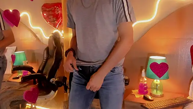 Snapshot of Christian_Foxx chatting on February 2026 01:41:02 PM Christian Foxx online show from February 2026 01:41:02 PM