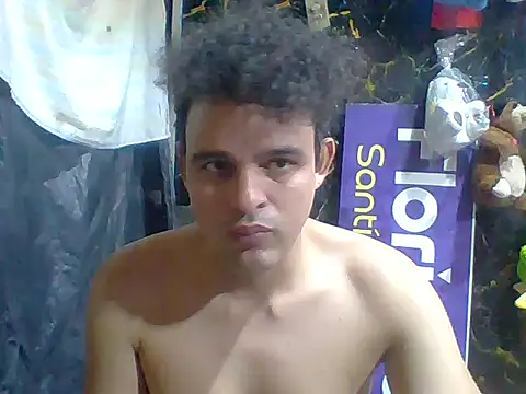 Snapshot of polla_large_active chatting on August 2026 01:26:01 AM polla large active online show from August 2026 01:26:01 AM