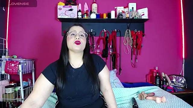 shannon queen- online show from April 2026 03:17:02 AM