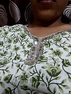 komalsharma99 online show from June 2026 06:14:01 PM