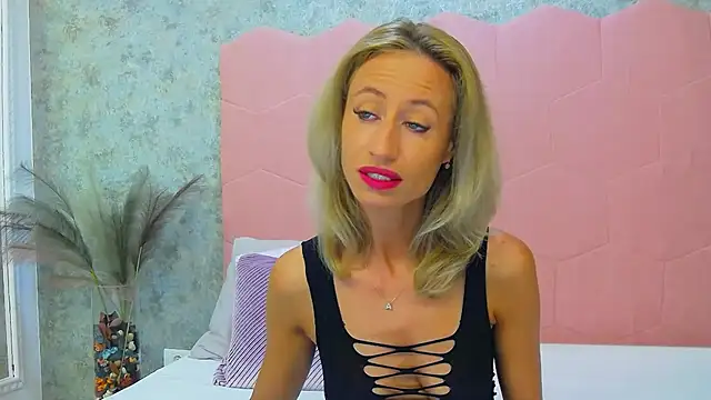 Snapshot of DeliaMArlow chatting on July 2026 07:34:02 AM DeliaMArlow online show from July 2026 07:34:02 AM