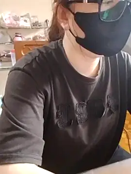 LiilyZi online show from April 2026 01:39:01 AM