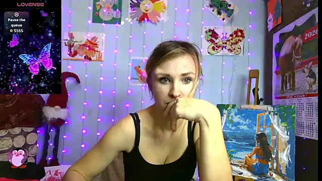 Snapshot of HarleyWidLife chatting on February 2026 12:31:01 PM HarleyWidLife online show from February 2026 12:31:01 PM