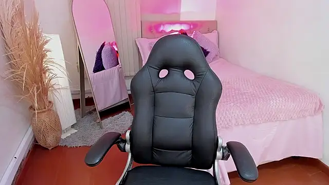 Snapshot of Nahemot_sadish chatting on March 2026 12:12:01 AM Nahemot sadish online show from March 2026 12:12:01 AM