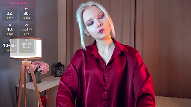 GoldenLenarz online show from March 2026 11:14:01 AM