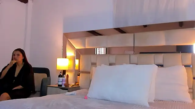 EloiseClairmont online show from March 2026 08:13:01 PM