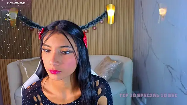 Snapshot of Perla_Moon_Tx chatting on February 2026 04:22:01 PM Perla Moon Tx online show from February 2026 04:22:01 PM