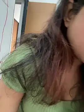 Snapshot of riya_sharma11 chatting on February 2026 10:31:01 AM riya sharma11 online show from February 2026 10:31:01 AM