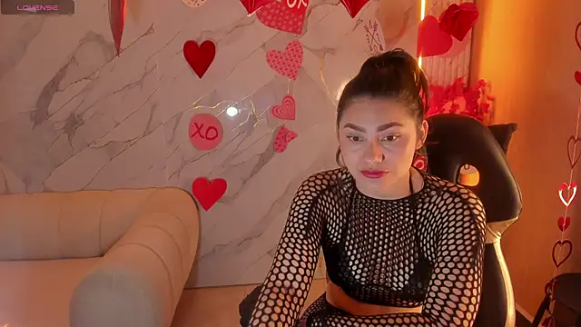 Snapshot of rox_luxury_tf chatting on February 2026 08:27:01 PM rox luxury tf online show from February 2026 08:27:01 PM