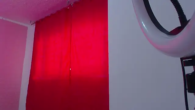 astrid blaze 27 online show from March 2026 07:43:02 PM