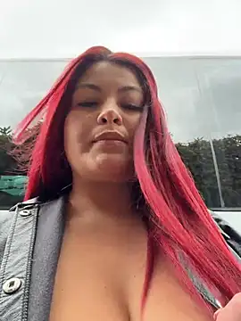 Snapshot of Lia-Moon77 chatting on July 2026 05:18:02 PM Lia-Moon77 online show from July 2026 05:18:02 PM