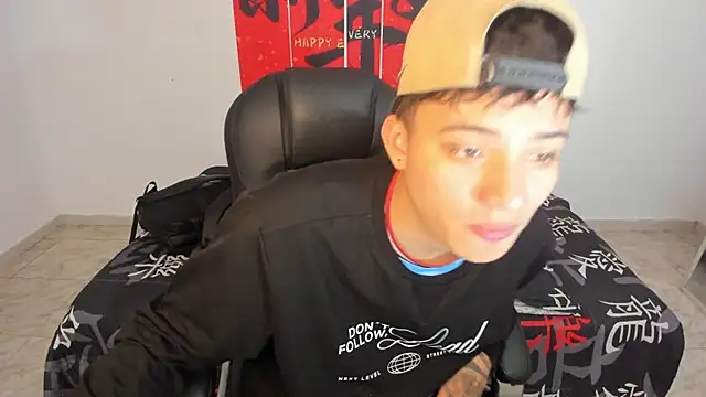 Wesleey-Boy online show from April 2026 07:03:02 PM