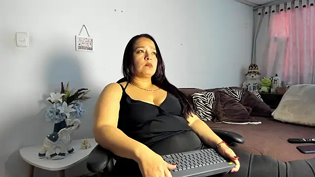  Ivannaheat online show from February 2026 04:57:02 PM