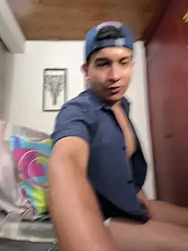 MaxParker21 online show from March 2026 04:42:01 PM