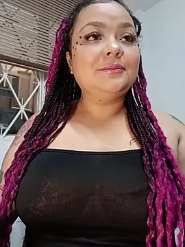 Snapshot of SweettSin chatting on June 2026 01:37:01 PM SweettSin online show from June 2026 01:37:01 PM
