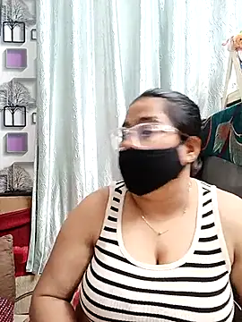 Snapshot of GangbangCouple chatting on February 2026 05:00:01 PM GangbangCouple online show from February 2026 05:00:01 PM