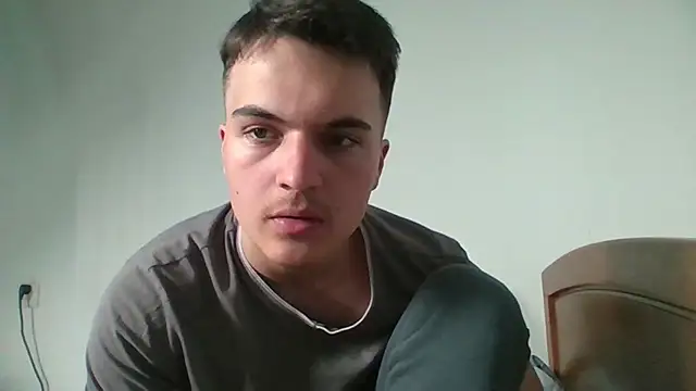 MrPine19 online show from February 2026 05:37:02 AM