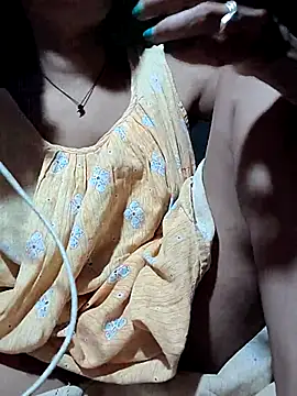 Sweet-runi online show from April 2026 02:00:01 PM