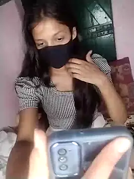 Naina-hott online show from April 2026 06:49:01 PM