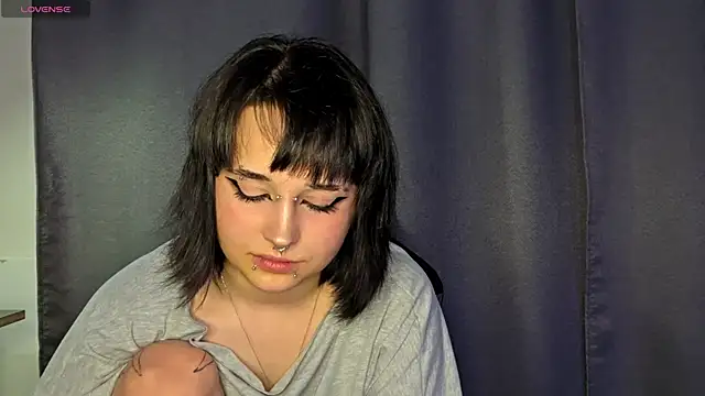 Snapshot of PureSofia chatting on April 2026 07:36:01 PM PureSofia online show from April 2026 07:36:01 PM