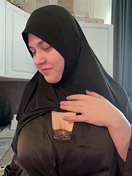 Snapshot of BunnyMelon chatting on April 2026 01:27:02 PM BunnyMelon online show from April 2026 01:27:02 PM