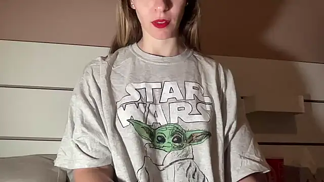 petiteetoile online show from April 2026 07:17:02 AM