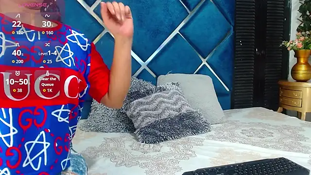 Snapshot of VenuzNaughty chatting on February 2026 12:53:02 PM VenuzNaughty online show from February 2026 12:53:02 PM